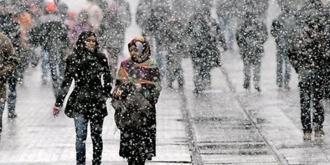 İstanbul'a kar yağacak mı? Uzmanlar tarih verdi
