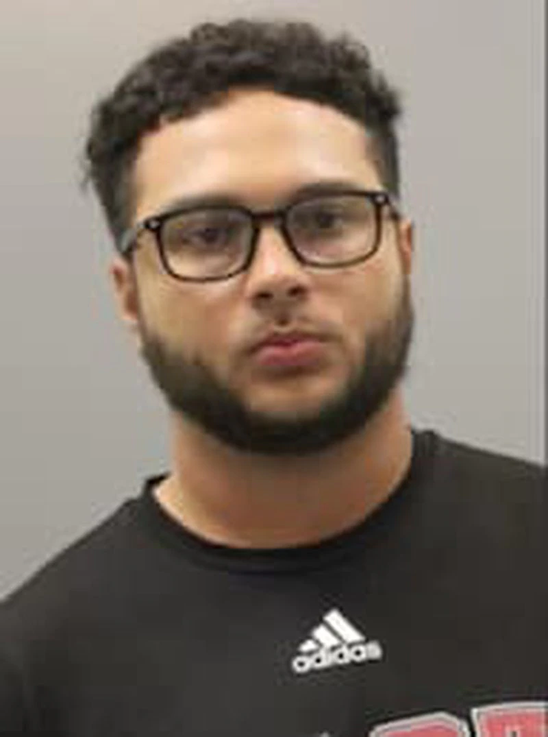 Yuh dedirtecek olay! Öğretmen, öğrencisiyle cinsel ilişkiye girmekle suçlanıyor.