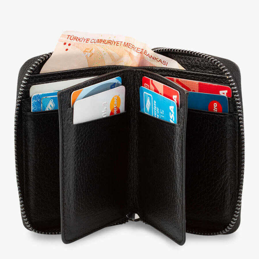 Memurlar için buraya atanmak "sürgün gibi."Alacağı maaş kiraya yetmez.