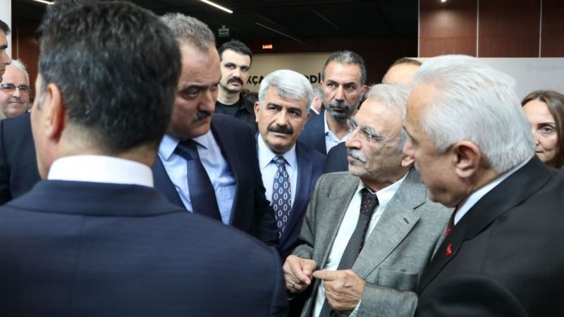 Bakan Mahmut Özer, “Zorunlu olmayan, isteğe bağlı kariyer sınavının eylemi olmaz.