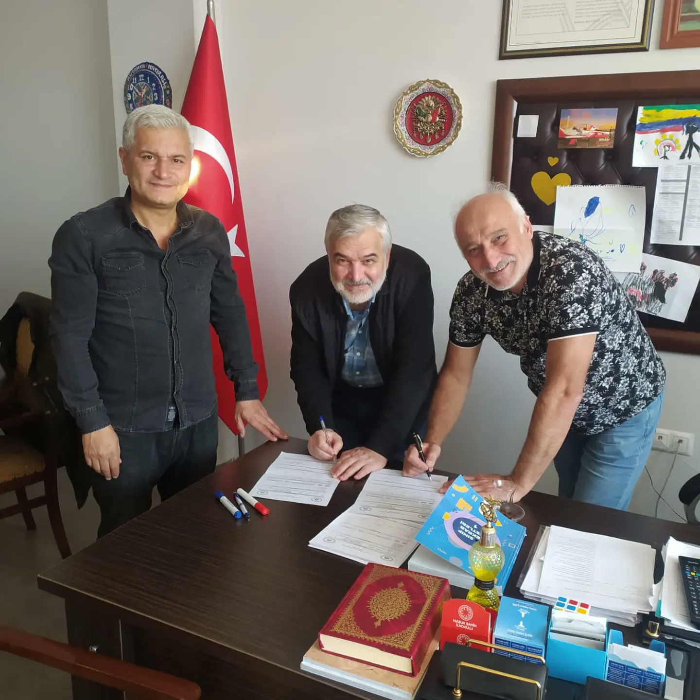 Eğitim-Bir-Sen'de Yaprak Dökümü