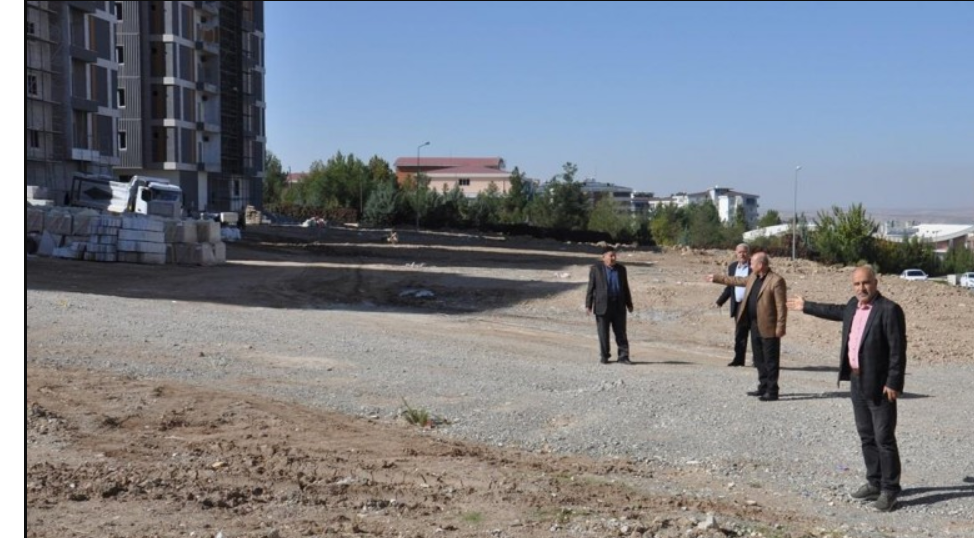 Okula ayrılan arazinin satışa sunulmasına vatandaşlardan tepki