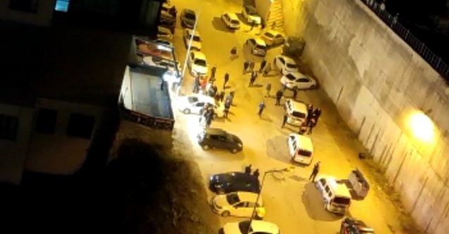 Kız öğrenci yurdunun önünde kavga!