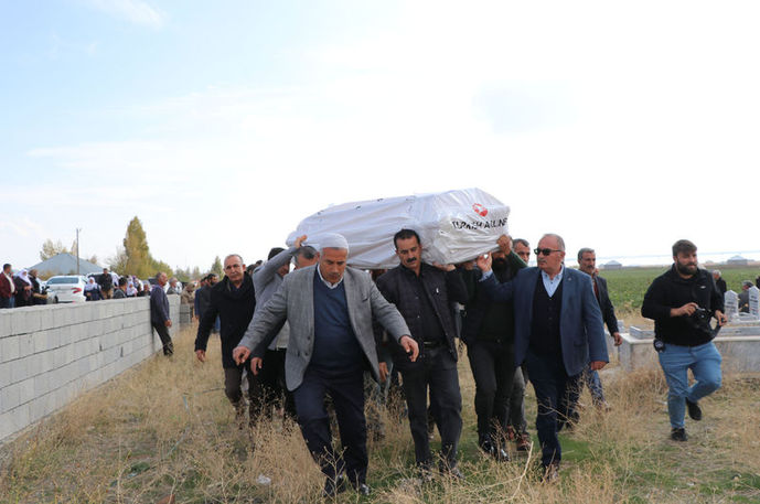 Mustafa'nın babası onu anlattı: Öğretmen olacaktı! Kuduzdan hayatını kaybetti.