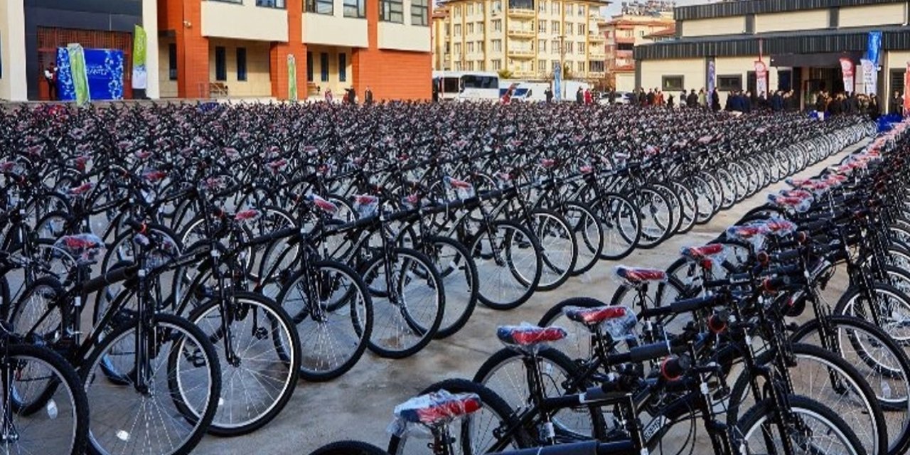 24 Kasım Öğretmenler Gününde 40 Bin Öğretmene Bisiklet Dağıtılacak.