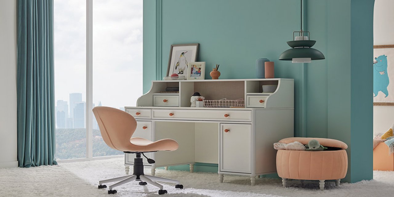 Vali Açıkladı :Bu İlimizde Her eve ders çalışma masası geliyor