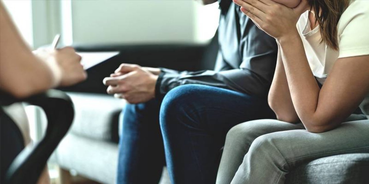 Eşlerini en çok aldatan meslekler ortaya çıktı: Listede öğretmenler de var..