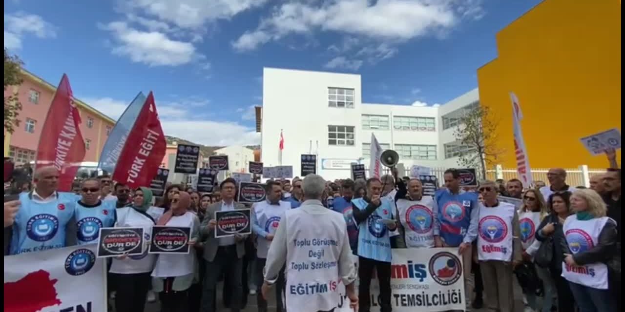 Öğretmene Yönelik Şiddet Olaylarını Eğitim Sendikaları Birlikte Protesto Etti!