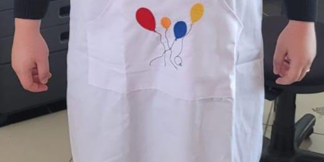 Ortaya çıktı: Öğretmenlere verileceği iddia edilen önlükler gerçek mi?