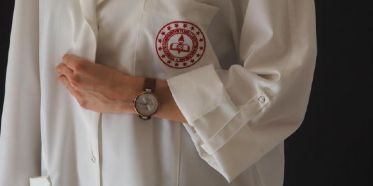 MEB'in öğretmenlere vereceği yeni önlük tartışma konusu oldu