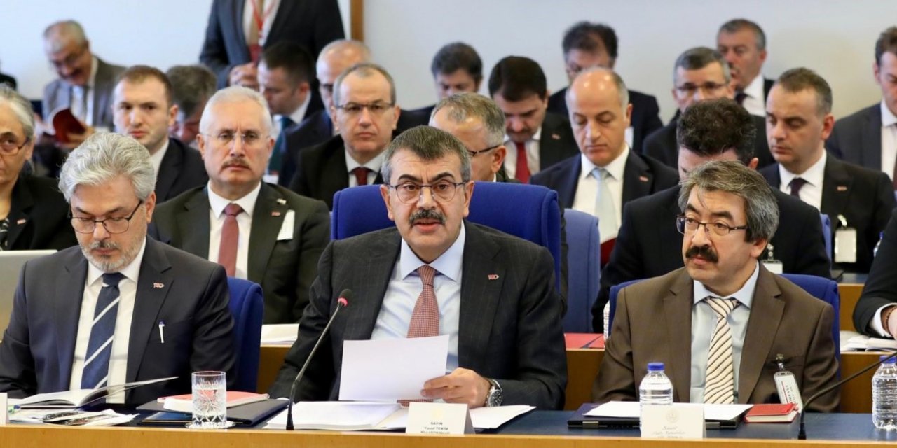 Bakan Tekin Seçmeli Derslerle İlgili Açıklamalar Yaptı