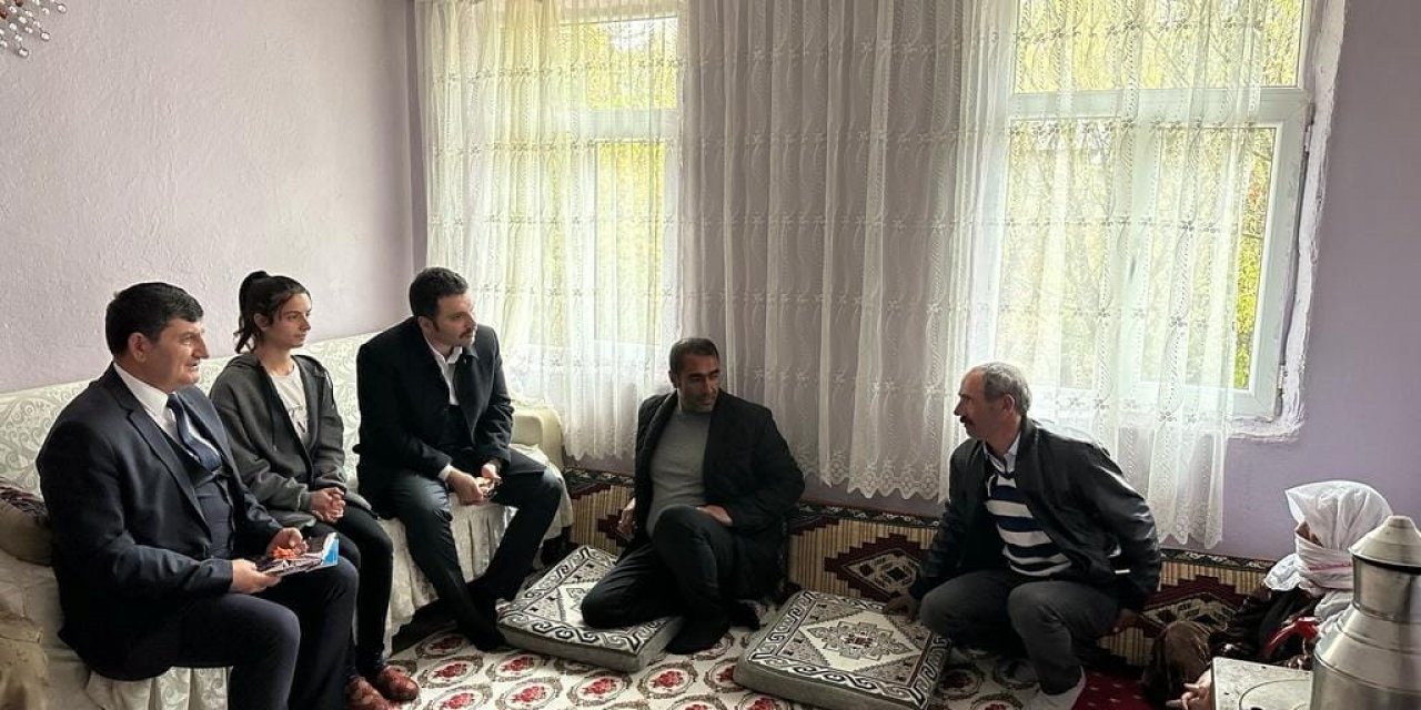 Kaymakam Ev Ziyareti Yaptı. Sınava Hazırlanan Öğrencilerin Taleplerini Dinledi