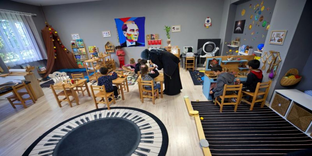 Depremden etkilenen bilim sanat sınıfı, okulun deposunda yeniden kuruldu