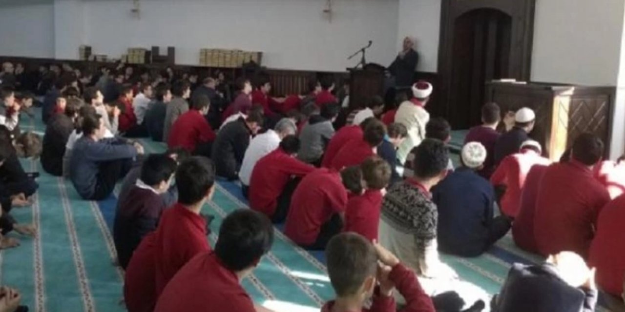 İlçe Milli Eğitim Müdürlüğünden örnek uygulama! Ders saatleri cuma namazına göre düzenlenecek