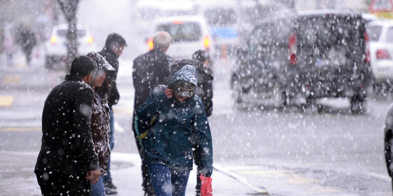 Meteoroloji uyardı: Bu akşam tam 10 ilde lapa lapa kar yağacak!