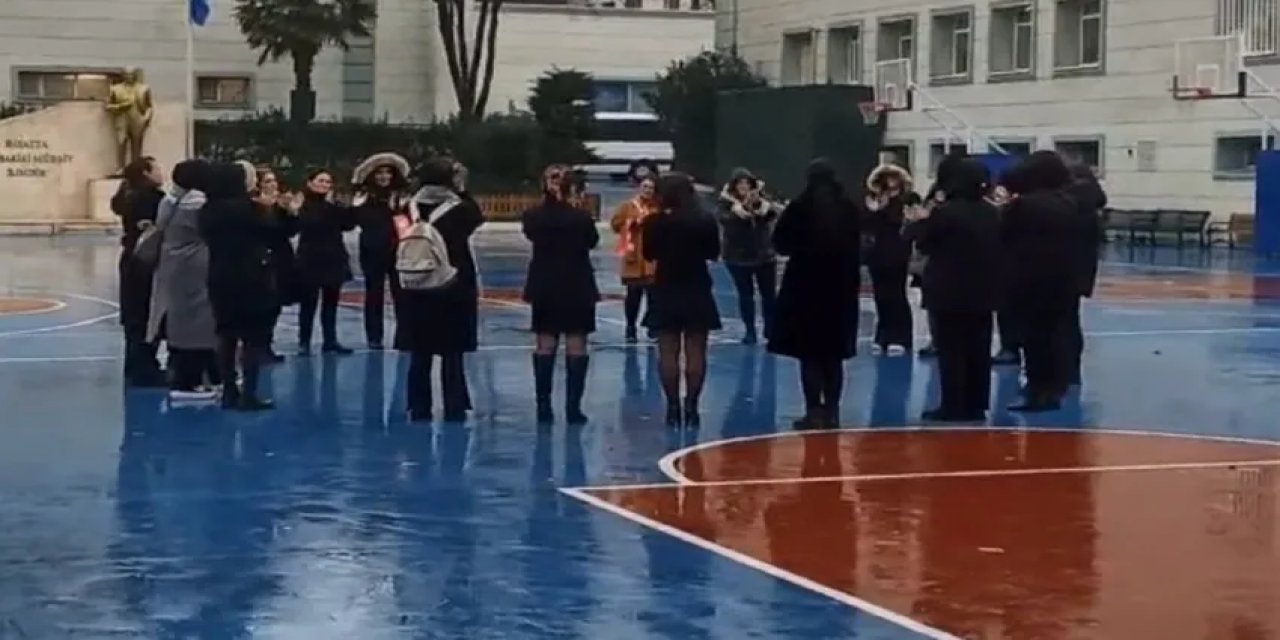 İSTEK Okulları Öğretmenleri: '3 Yıldır Enflasyon Altında Zam Alıyoruz'