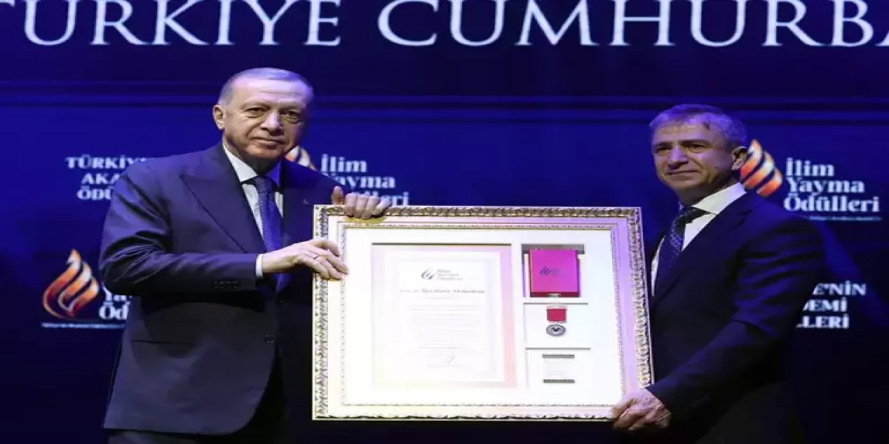 İlim Yayma Ödülleri Cumhurbaşkanı’nın takdimi ile sahiplerini buldu!