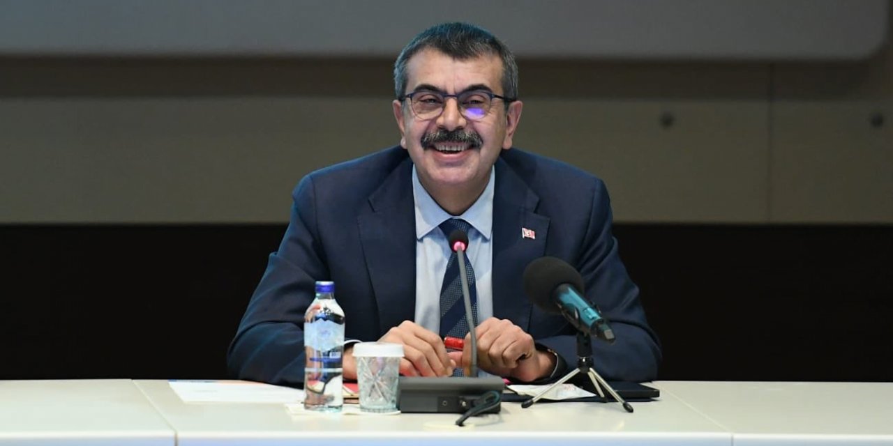 Bakan Tekin: "Çocuk oyunları, en etkili öğrenme ve gelişme aracıdır."
