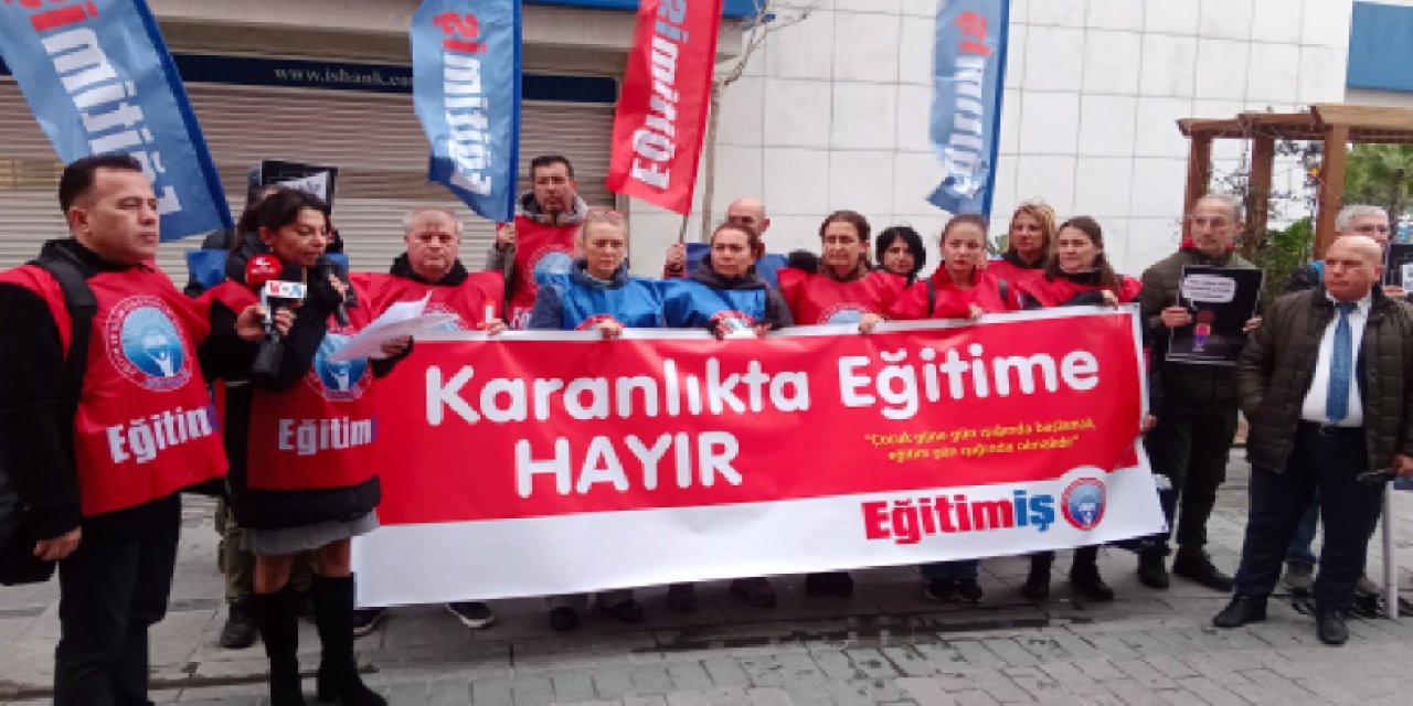 Öğretmenlerden 'yaz saati' protestosu