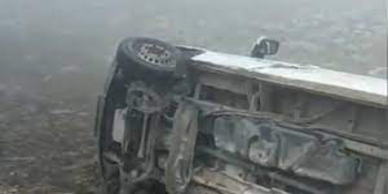 Şanlıurfa'da öğretmenleri taşıyan minibüs devrildi: 9 yaralı