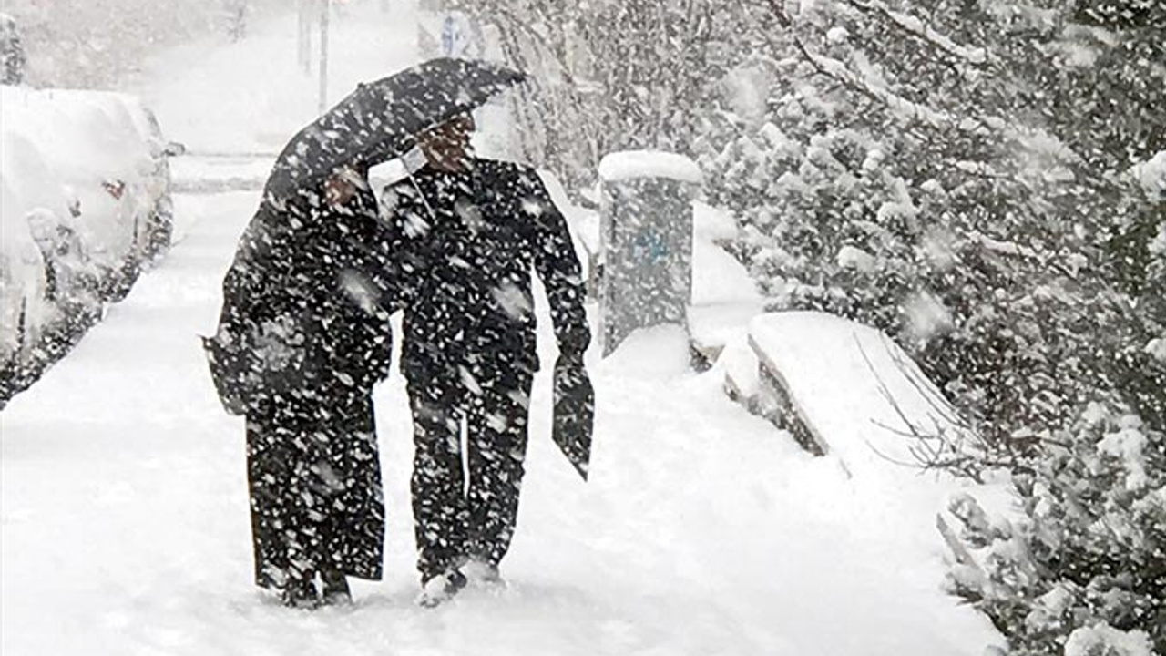 Kar yağışı uyarısı geldi! Soğuk hava nedeniyle baraj dondu!