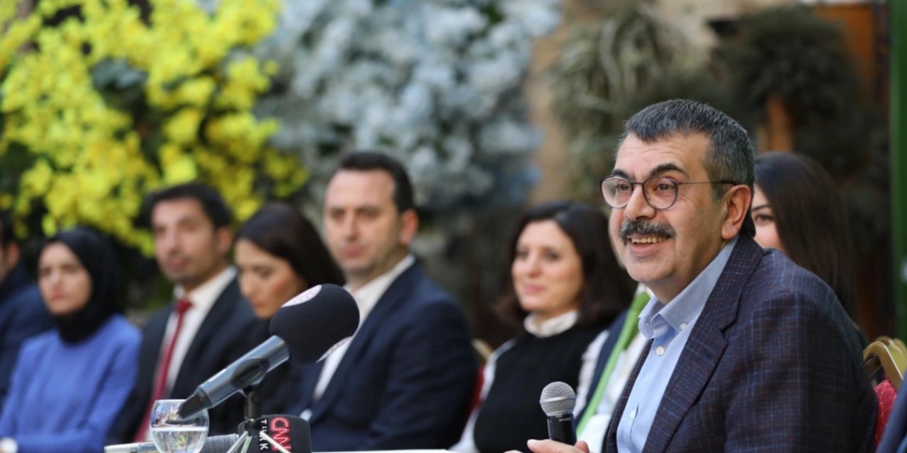 Bakan Yusuf Tekin, Sivas'ta öğretmenler odasında neler söyledi?