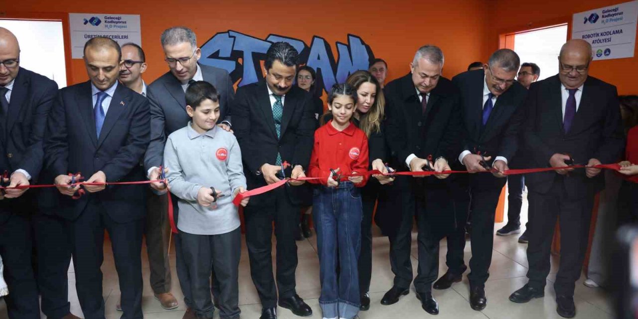 Depremzede öğrenciler ‘robotik kodlama’ ile teknolojiyle buluşacaklar