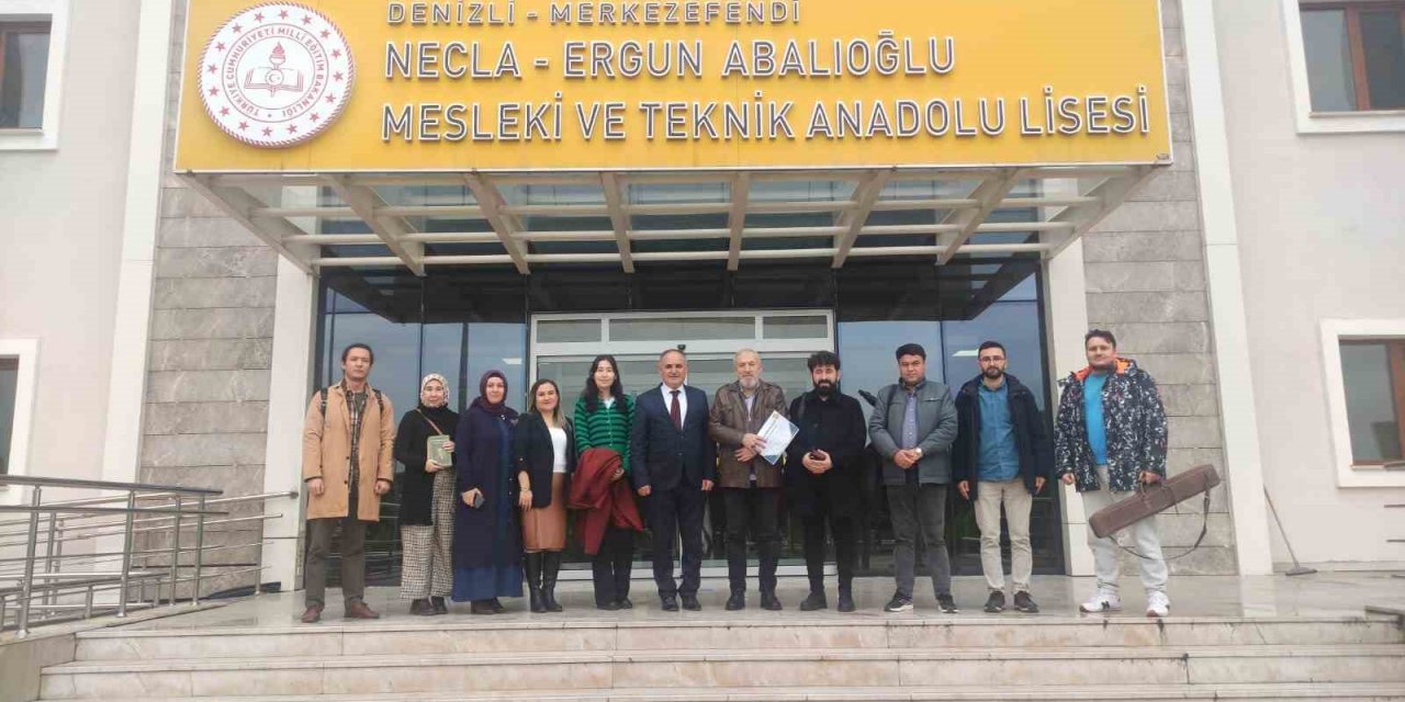 Türk dünyasındaki değişik kültürler meslek lisesi öğrencilerine tanıtıldı