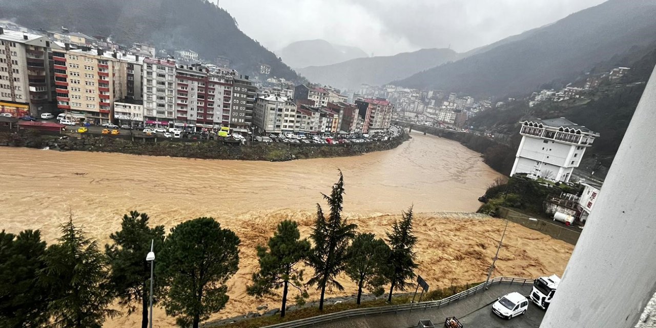 Olumsuz hava koşulları sebebiyle 5 ilçede okullar tatil edildi
