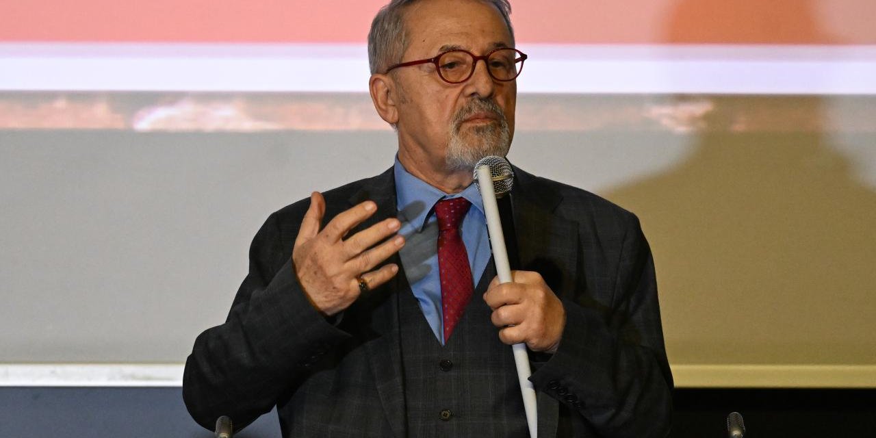 Naci Görür'den İstanbul depremi hakkında korkutan yorum: ''9 şiddetini görecek.''