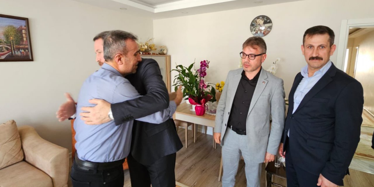 Okul müdürüne saldırdılar, Ali Yalçın Müdürü evinde ziyaret etti