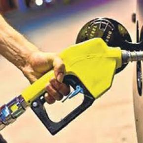 Benzin ve motorine bir indirim daha geliyor