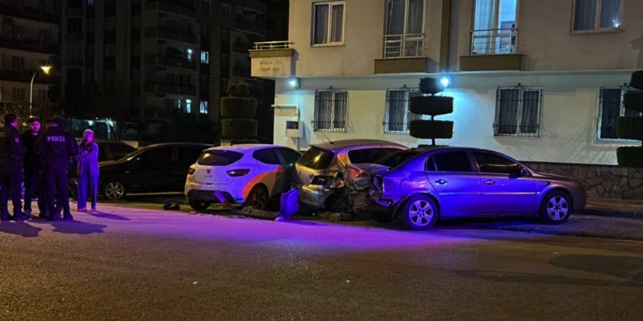 Alkollü Kadın Öğretmen 6 Aracı Biçti!