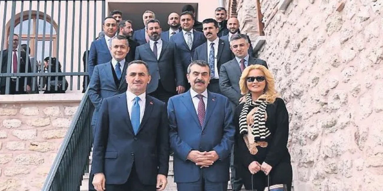 Müge Anlı MEB Bakanı Yusuf Tekin'den Ne İstedi?