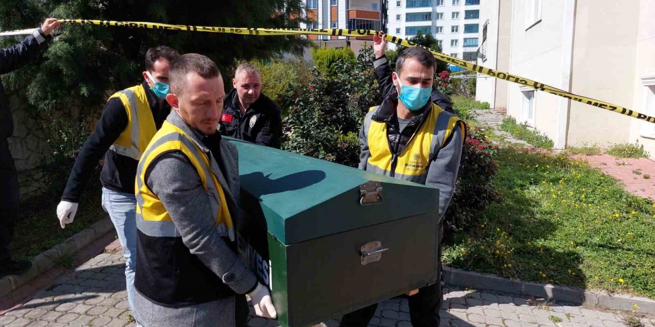 Kayıp Olarak Aranan Genç Öğretmenin Cansız Bedeni Bulundu