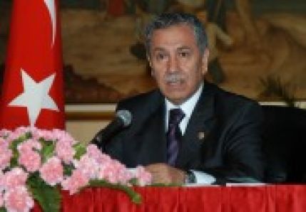 Bülent Arınç: “Ömer Dinçer Şubat Ataması Konusunda Başbakanla Ters Düştü”