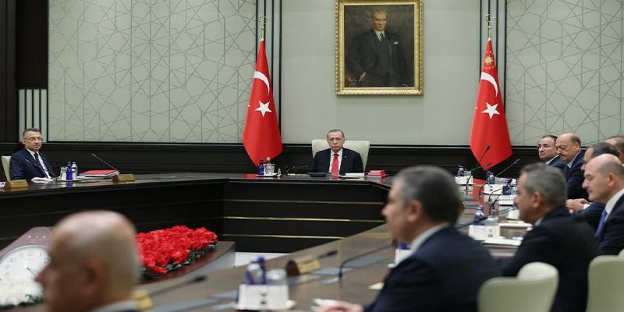 Ünlü gazeteci, Cumhurbaşkanı Erdoğan'ın görevden alacağı bakanları sıraladı