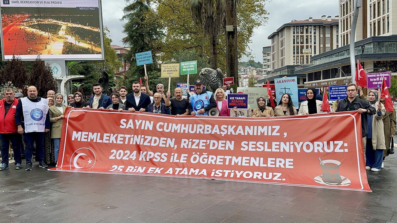 Öğretmenlerin Umudu Rize'de: "Başarımızı Kanıtladık, 25 Bin Ek Atama İstiyoruz!"