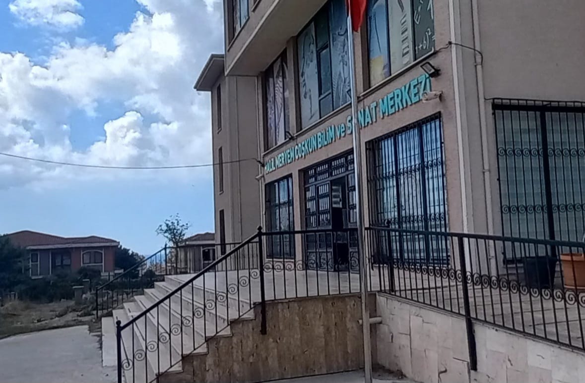 İstanbul Beylikdüzü’nde Bilim ve Sanat Merkezi Sahipsiz mi?