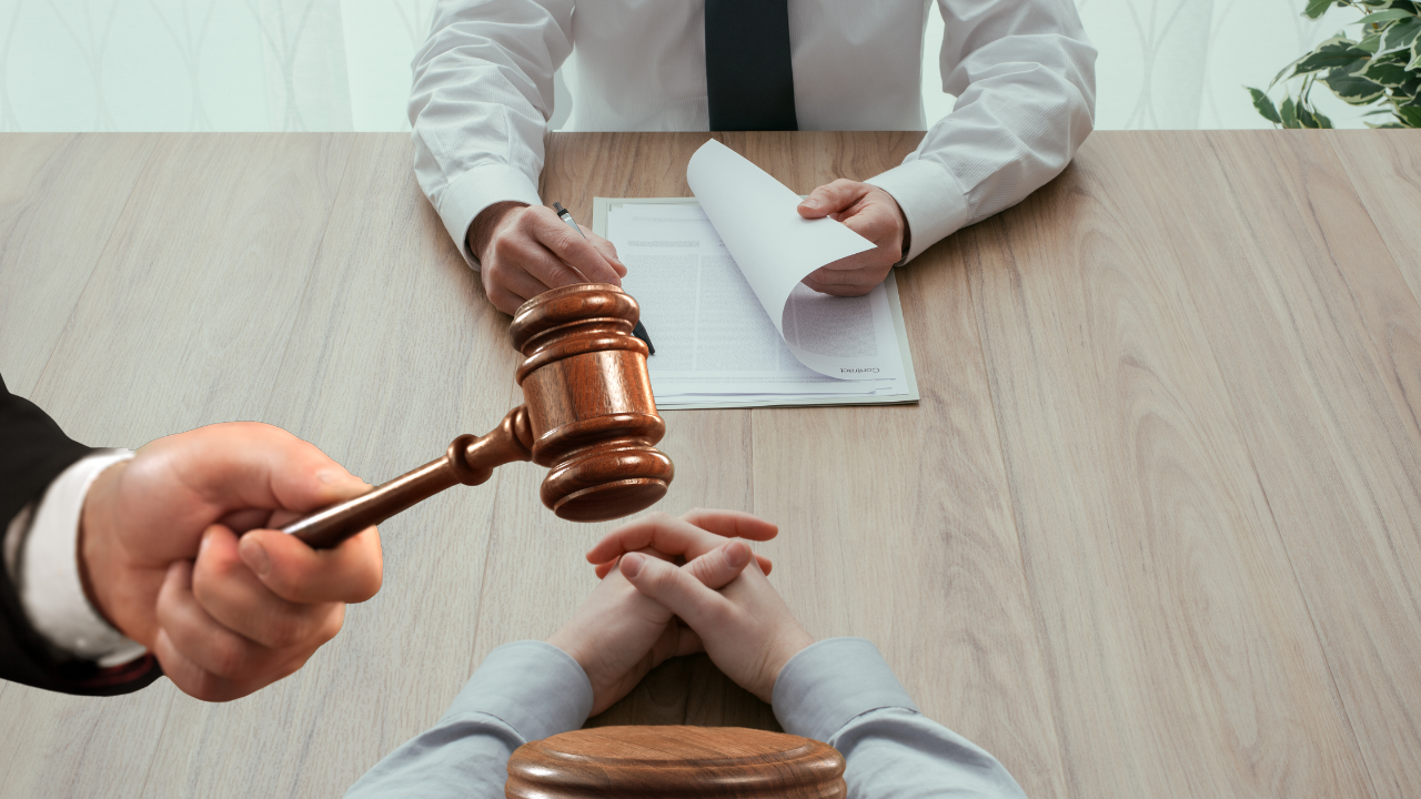 37 Yıl Hapis Cezası Aldı Beraat Etti: O Öğretmene Ev Hapsi Cezası 