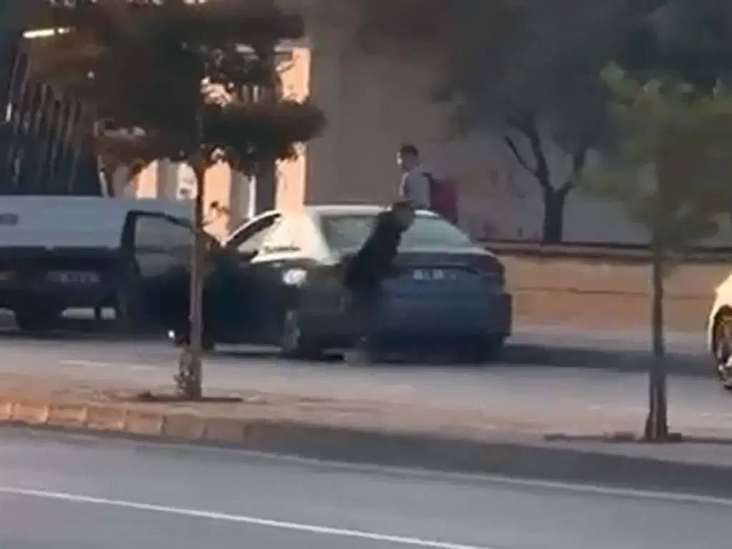 Okul Müdürünü Kantincinin Oğlu Silahla Vurdu