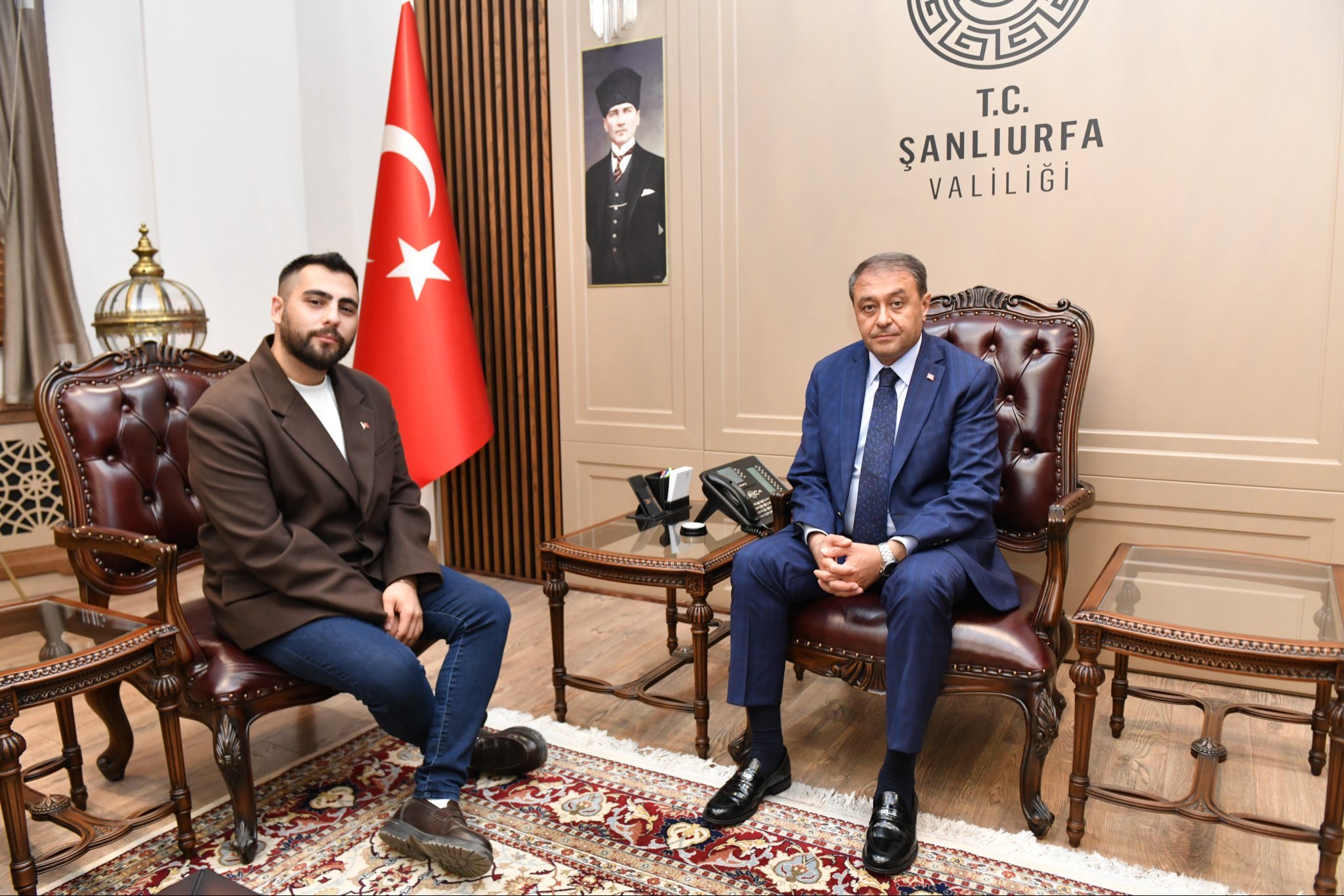 Vali Şıldak'tan Şiddete Uğrayan Tuncay Öğretmene Tam Destek