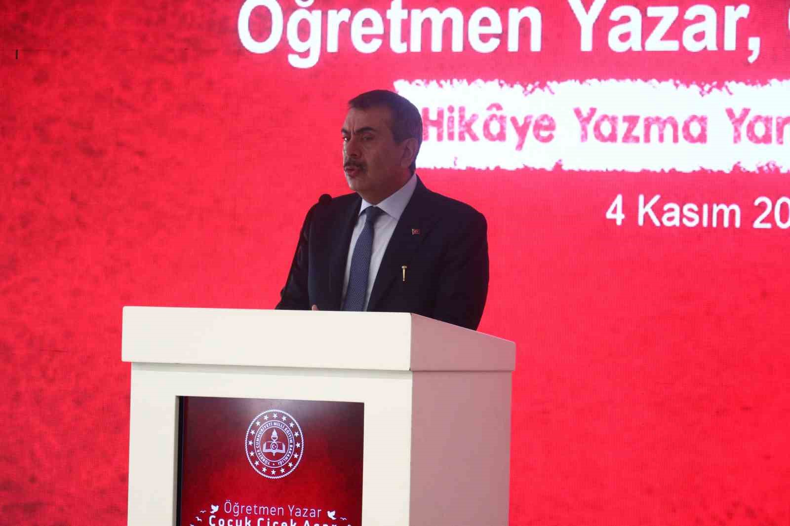 Bakan Yusuf Tekin Duyurdu: MEB'den O Öğretmenlere Özel Ödül!
