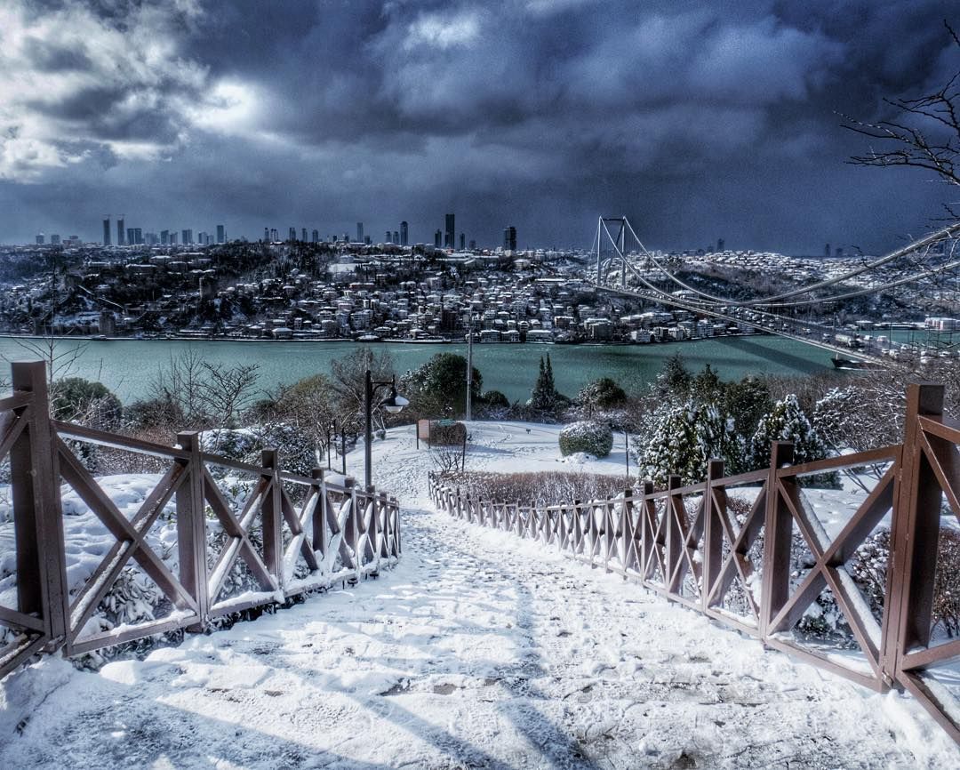 İstanbul'a Kar Yağışı İçin Tarih Verildi, Okullar Tatil Olacak Mı?