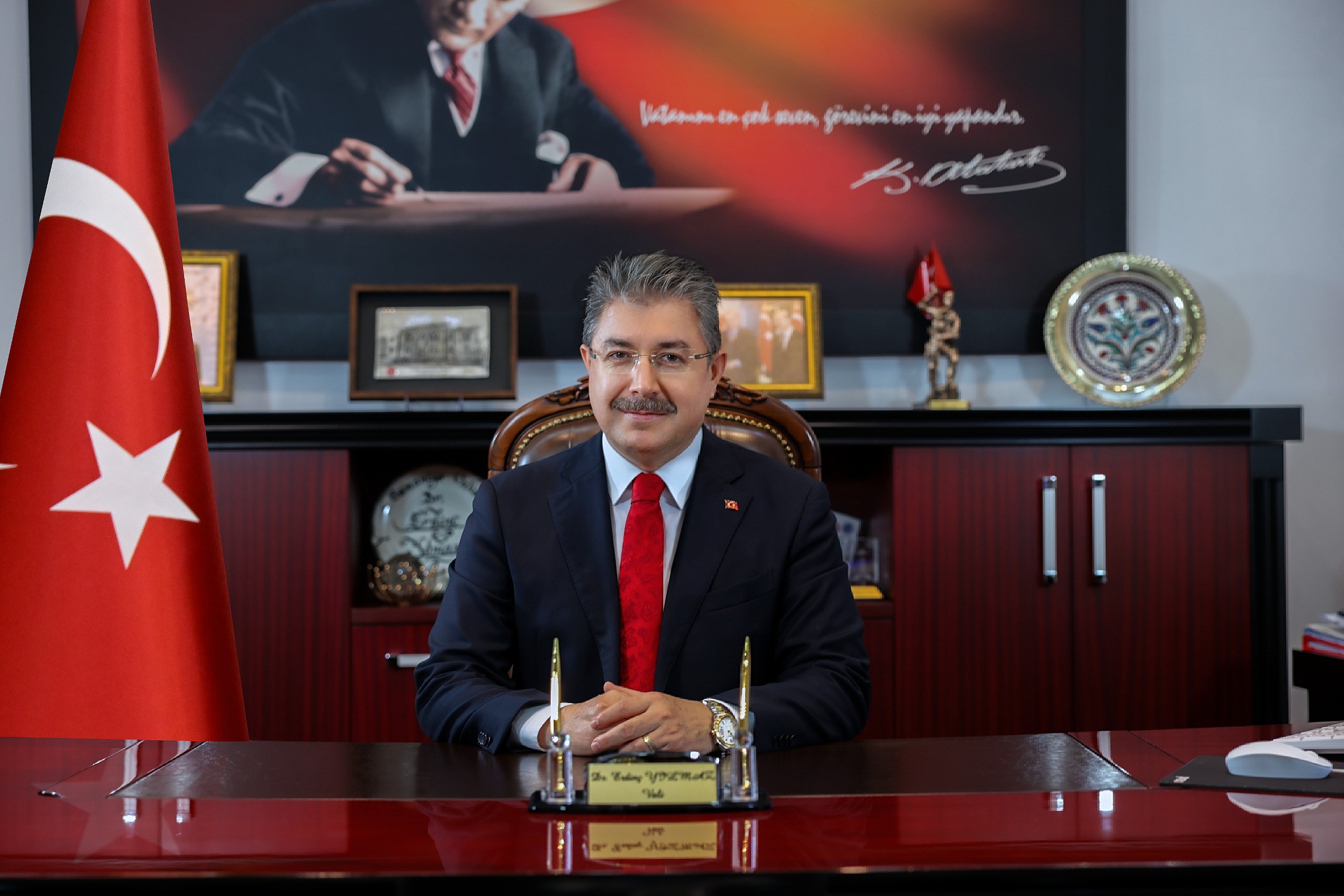 Eskişehir'in Yeni Valisi Erdinç Yılmaz Kimdir?