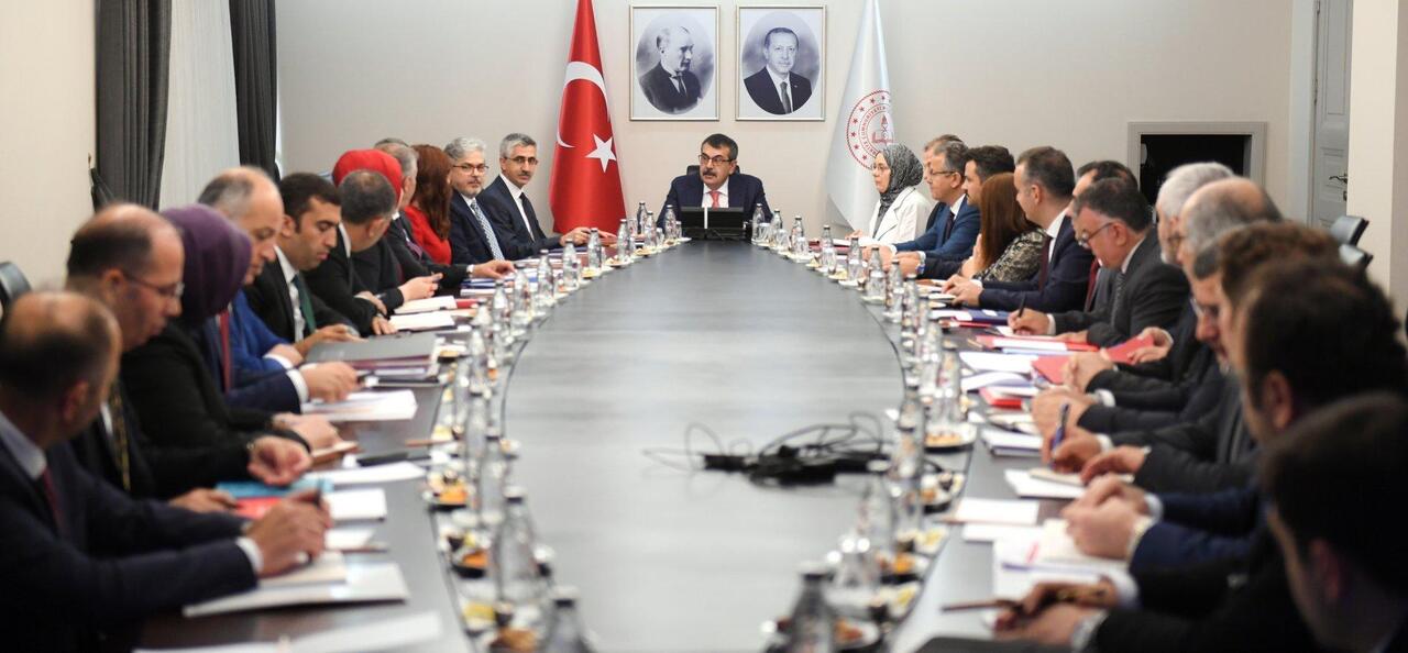 MEB’de Yusuf Tekin, Bakan Yardımcıları ve Genel Müdürler Kampa Giriyor