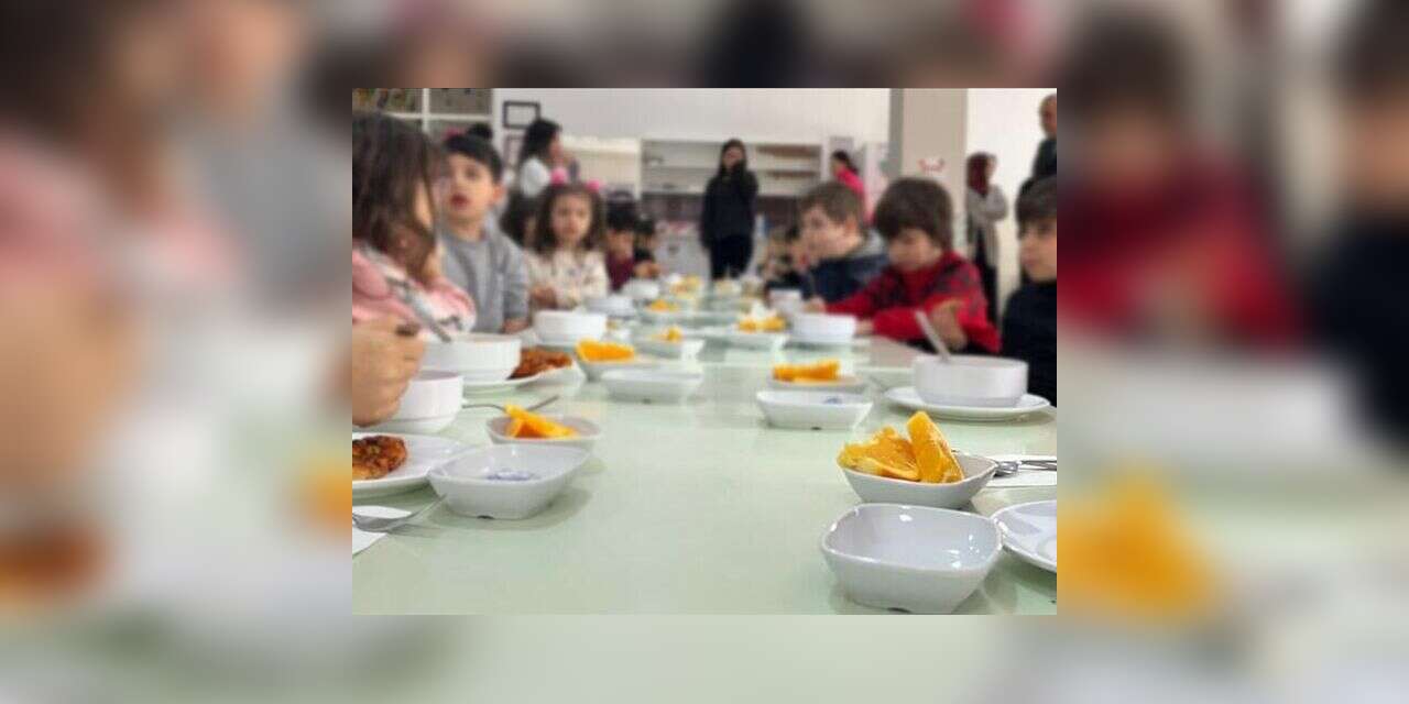 MEB'den Yeni Talimat: Okullarda İftar Sofrası Kurulacak