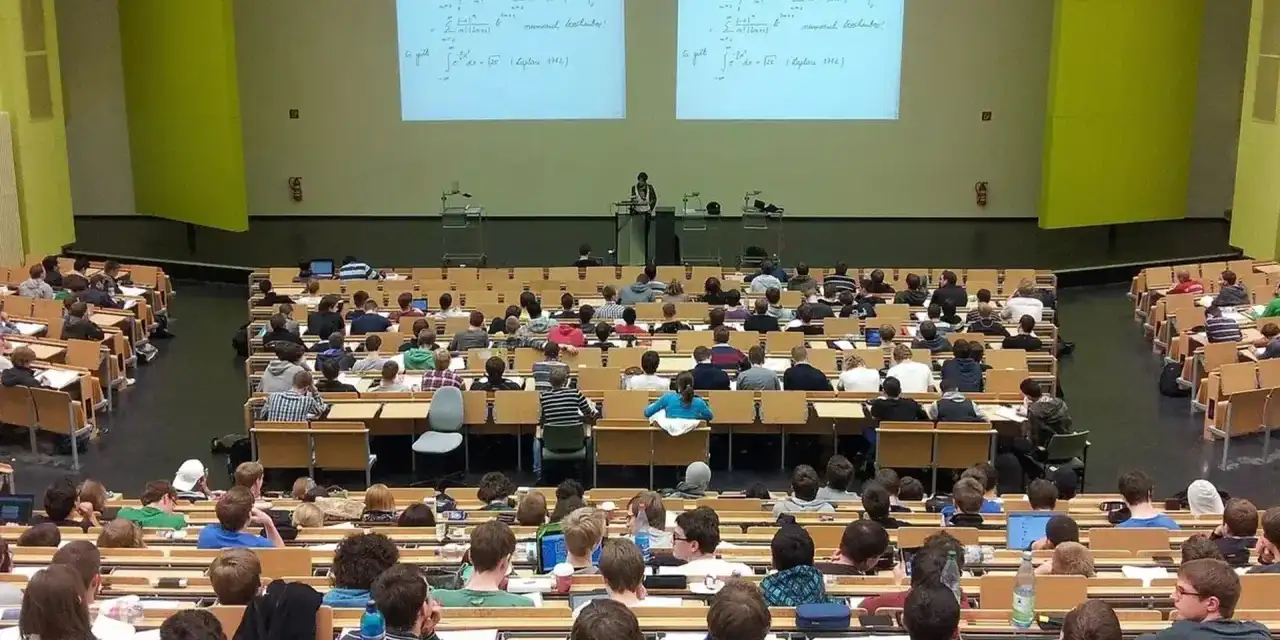 Ramazan Ayında Üniversitelerde Mesai Erken Bitecek, YÖK Resmi Yazı Yayımladı