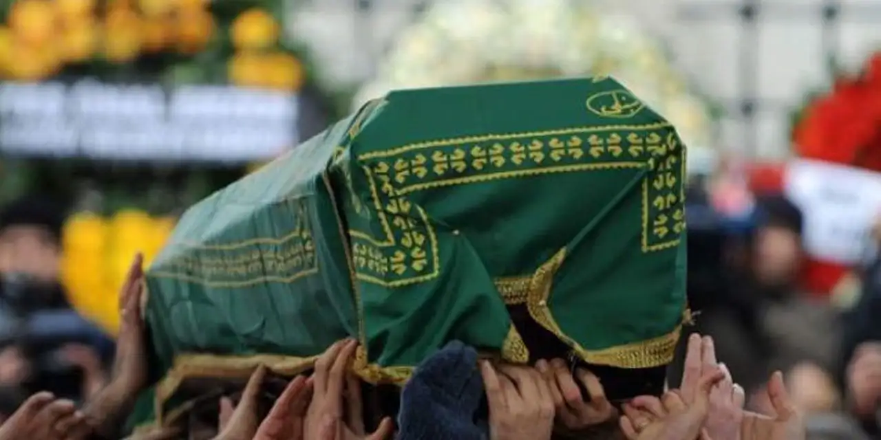 Sevilen Öğretmen Beyin Kanamasından Hayatını Kaybetti