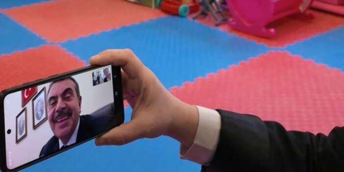 Bakan Yusuf Tekin Öğrencilere Bayram Harçlığı Gönderdi